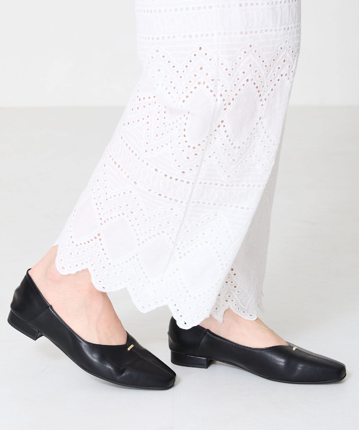 ORiental TRaffic「ゴールドパーツ Vカット バブーシュ /51112 パンプス 通勤靴 柔らかい」|パンプス|