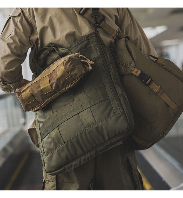 BEAMS PLUS「BRIEFING / 別注 COCKPIT BAG」|トートバッグ|OLIVE