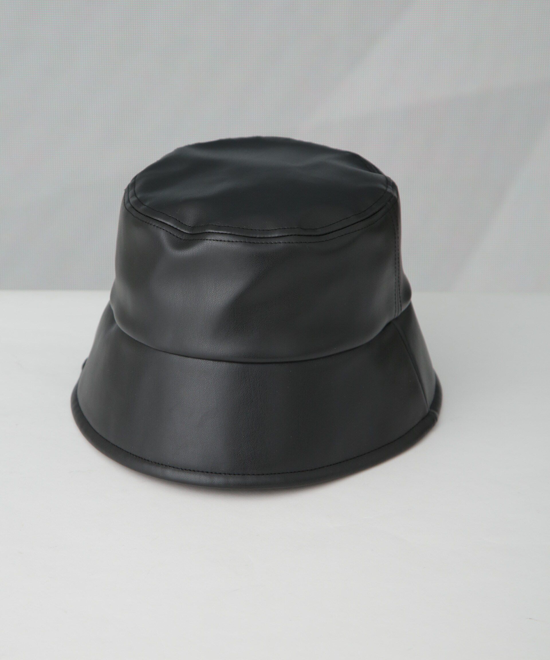 nano･universe「フェイクレザーバケットハット」|キャップ・キャスケット|