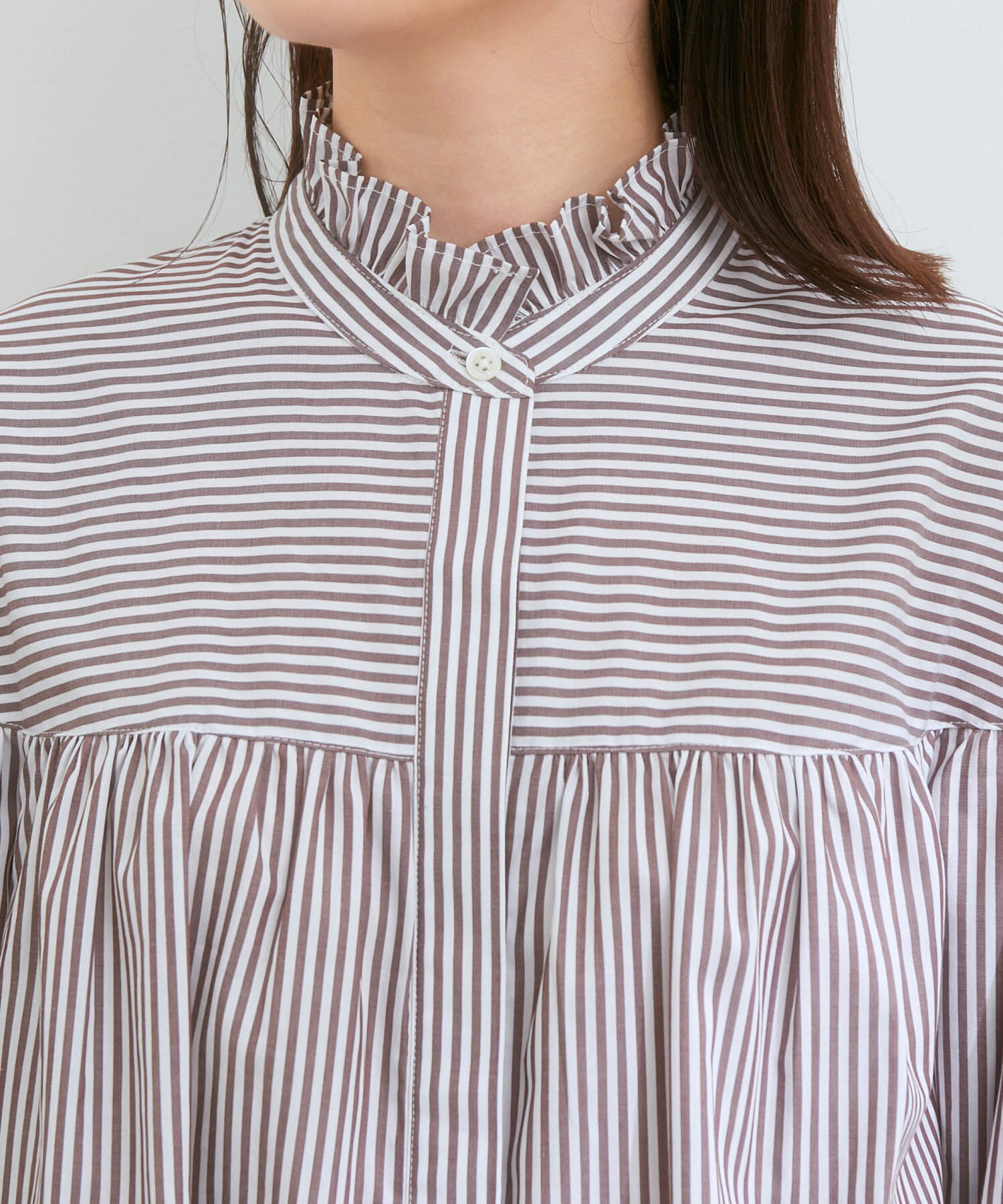 VIS「【洗える】KAMAKURA SHIRTコラボレーションフリルボウタイブラウス」|シャツ・ブラウス|