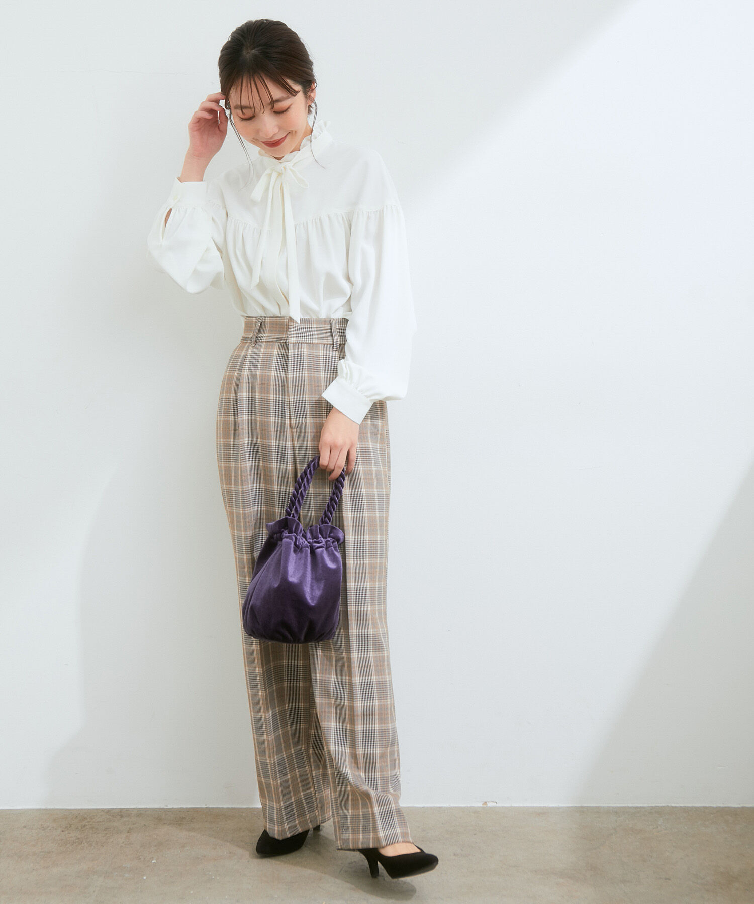 VIS「【洗える】KAMAKURA SHIRTコラボレーションフリルボウタイブラウス」|シャツ・ブラウス|