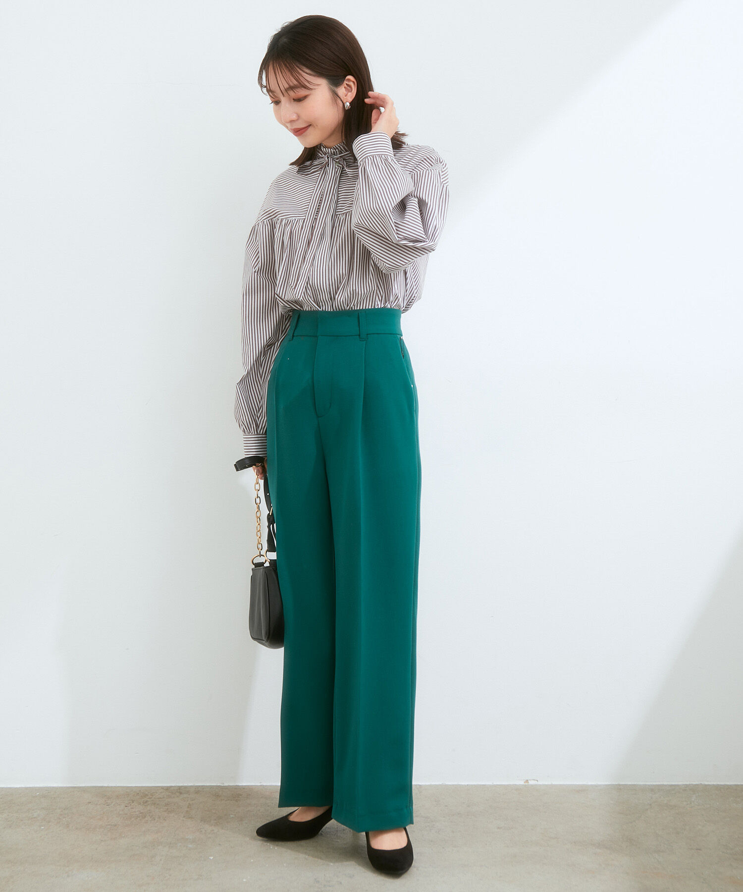 VIS「【洗える】KAMAKURA SHIRTコラボレーションフリルボウタイブラウス」|シャツ・ブラウス|