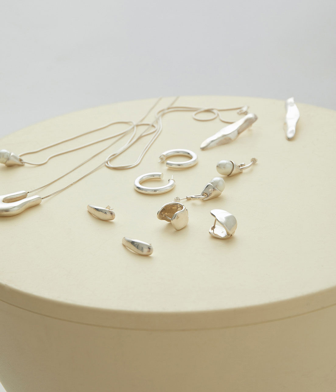 ADAM ET ROPE'「SILVERリーフモチーフピアス」|ピアス|