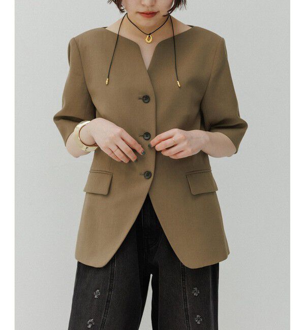 ADAM ET ROPE'「【EMOELLE】スリットネックハーフスリーブジャケット」|ノーカラージャケット|