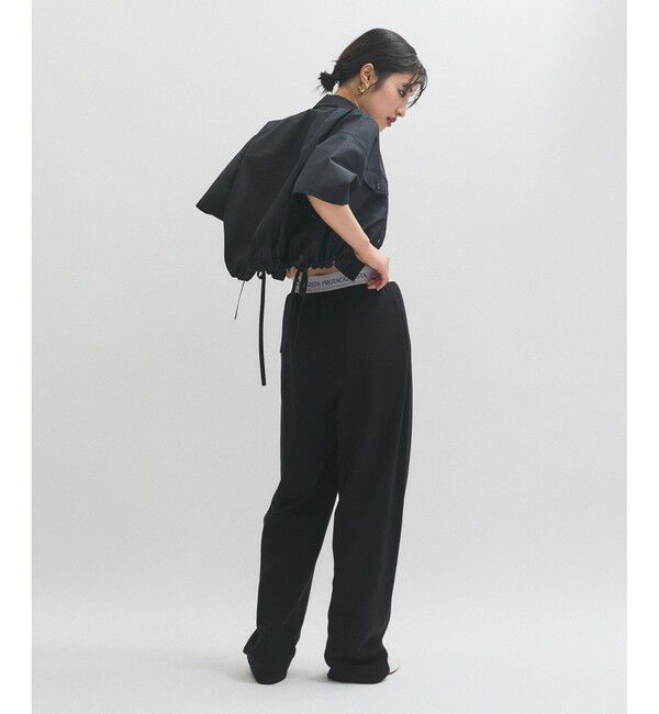 ADAM ET ROPE'「【逸品】・【サステナブル】クロップドギャザリングシャツ」|シャツ・ブラウス|