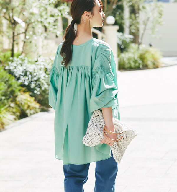  「《オンオフ兼用・一枚で華やか》バッグスリットシャーリングチュニック」|シャツ・ブラウス|