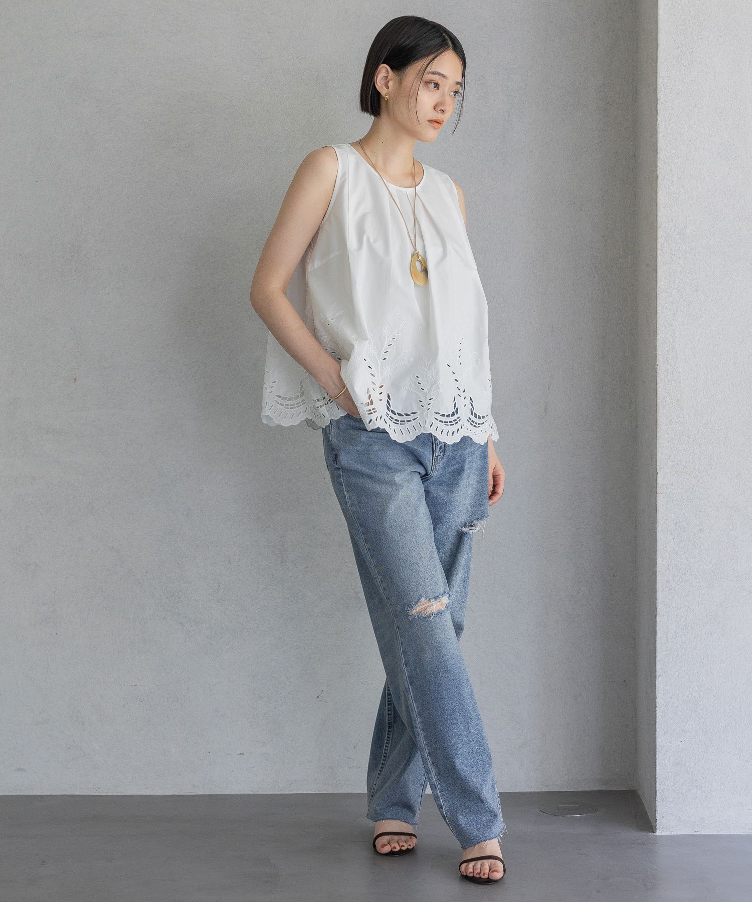 A part by 「カットワークヘムブラウス」|シャツ・ブラウス|