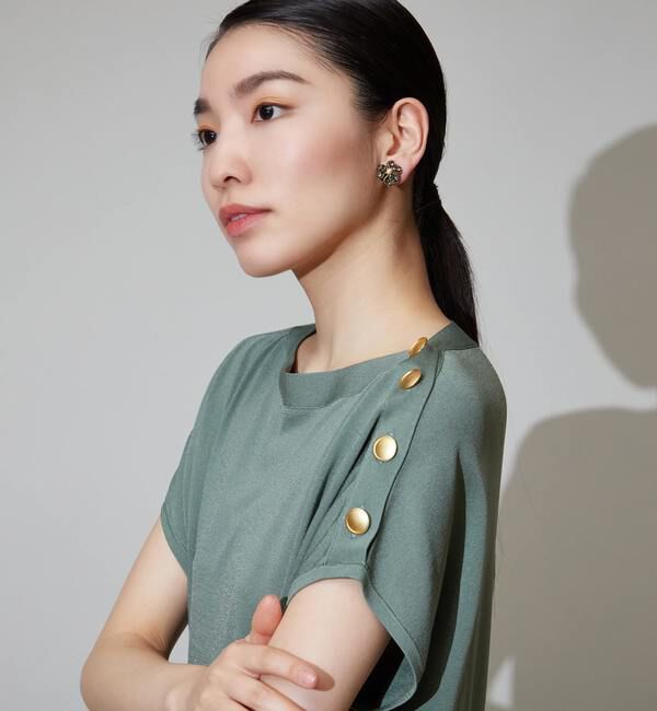 TIARA「ショルダーボタンニット」|ニット・セーター|カーキ