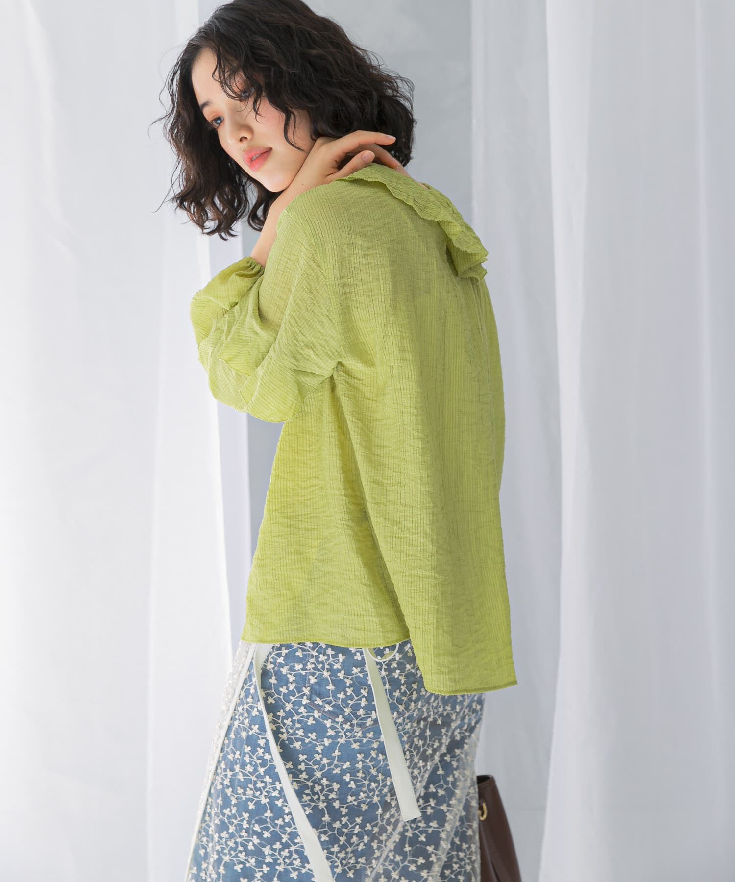 URBAN RESEARCH ROSSO「『WEB/一部店舗限定カラー』楊柳フリルブラウス」|シャツ・ブラウス|