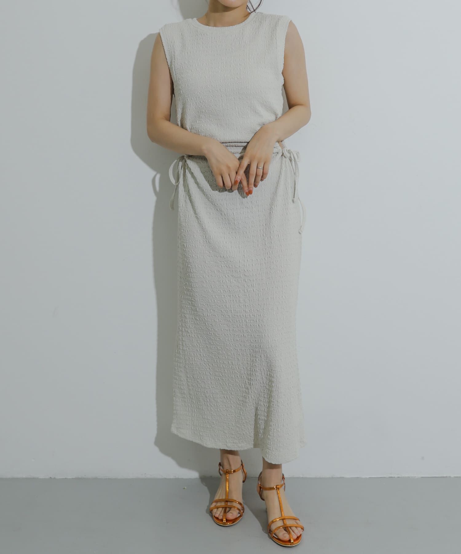 SENSE OF PLACE by URBAN RESEARCH「サイドホールジャガードカットワンピース」|ワンピース|