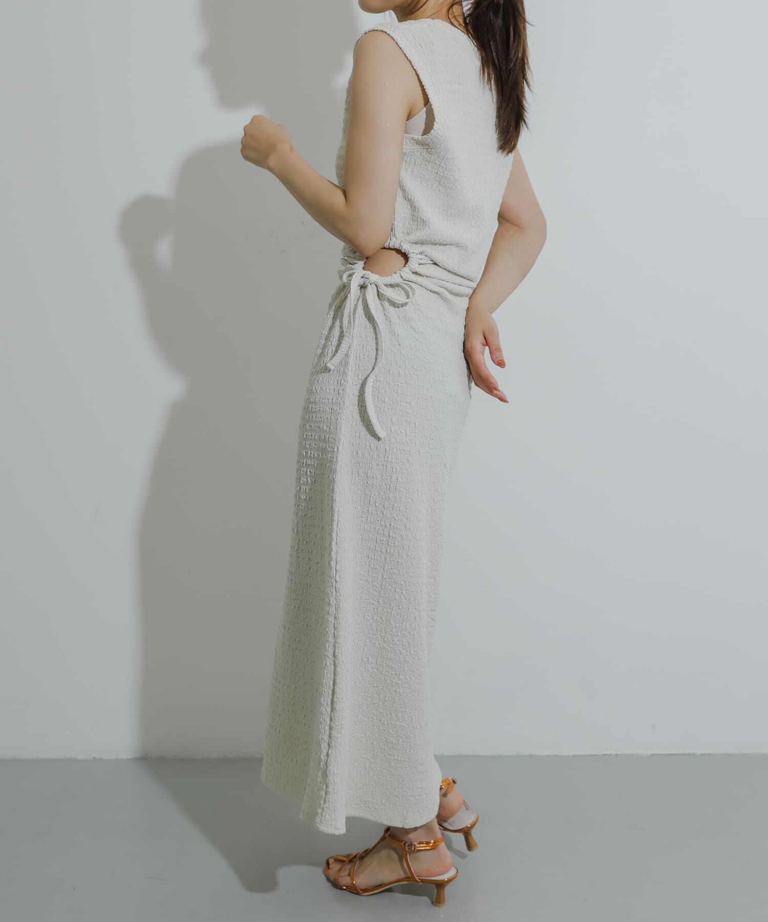 SENSE OF PLACE by URBAN RESEARCH「サイドホールジャガードカットワンピース」|ワンピース|