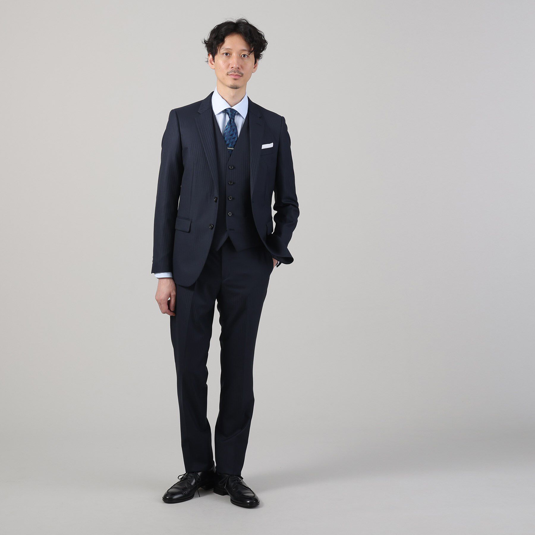 TAKEO KIKUCHI「【Sサイズ～】シャイニーヘリンボンストライプ ベスト」|スーツ|