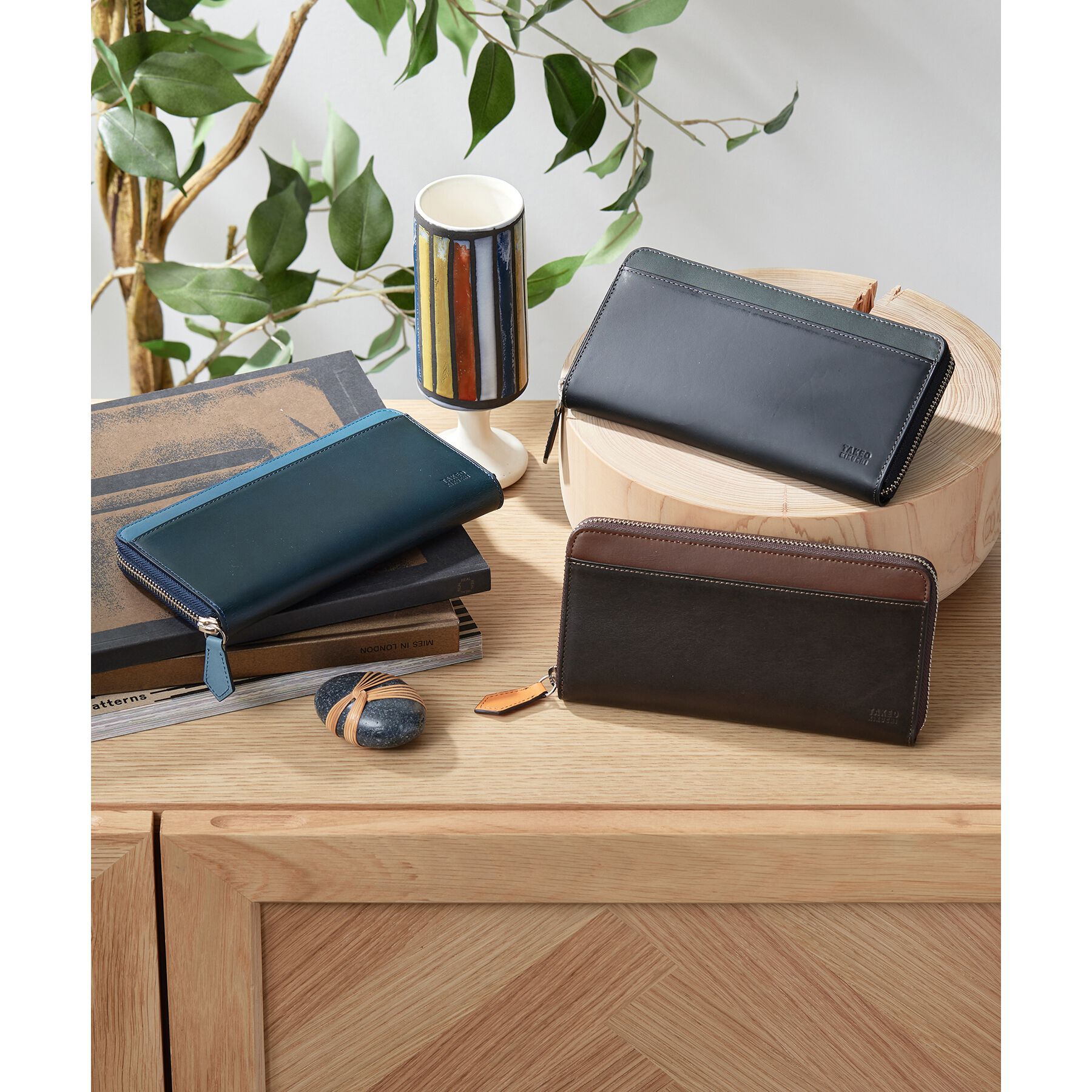 TAKEO KIKUCHI「アンティーク調レザー ラウンドファスナー 長財布」|財布|