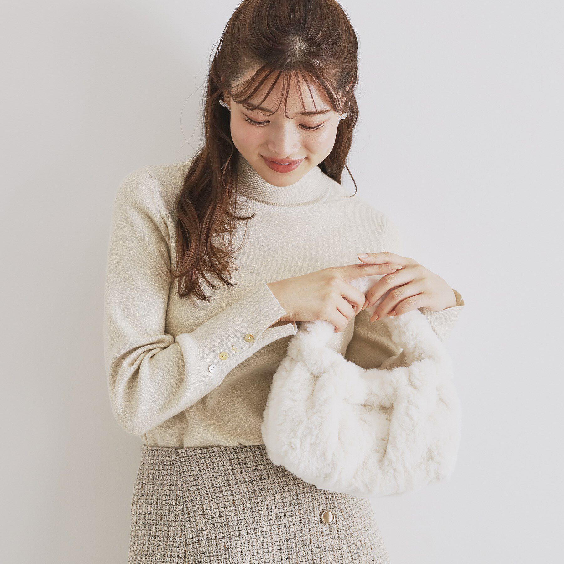 index「袖ボタンタートルネックニット【洗濯機洗い可】」|ニット・セーター|オフホワイト(603