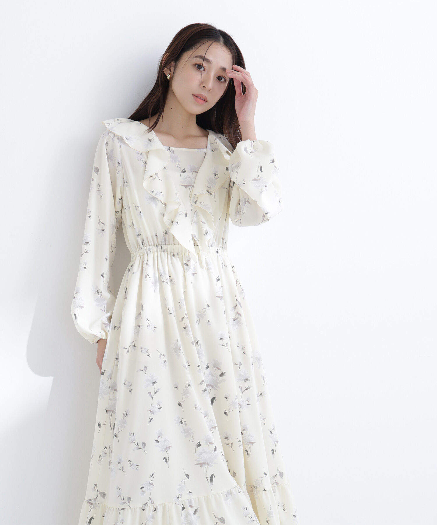  「ラッフルフラワープリントワンピース」|ワンピース|
