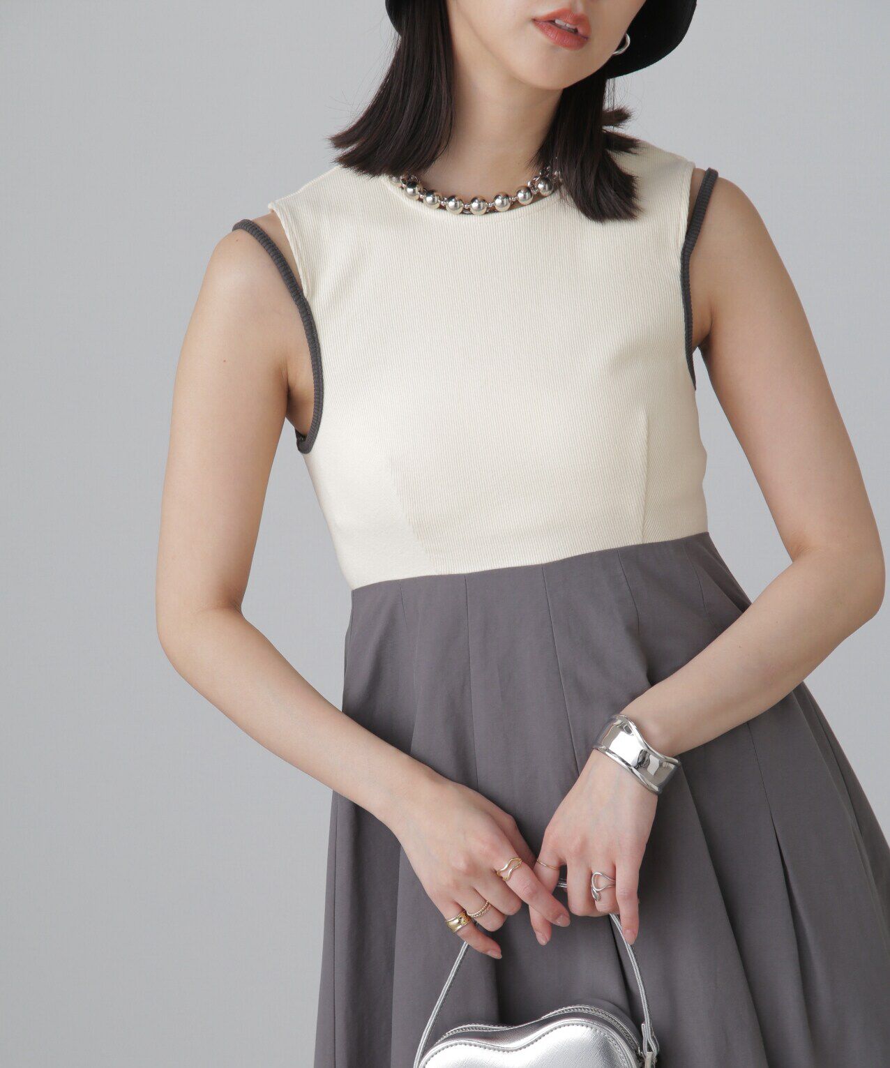  「ドッキングアウトカットフレアワンピース」|ワンピース|