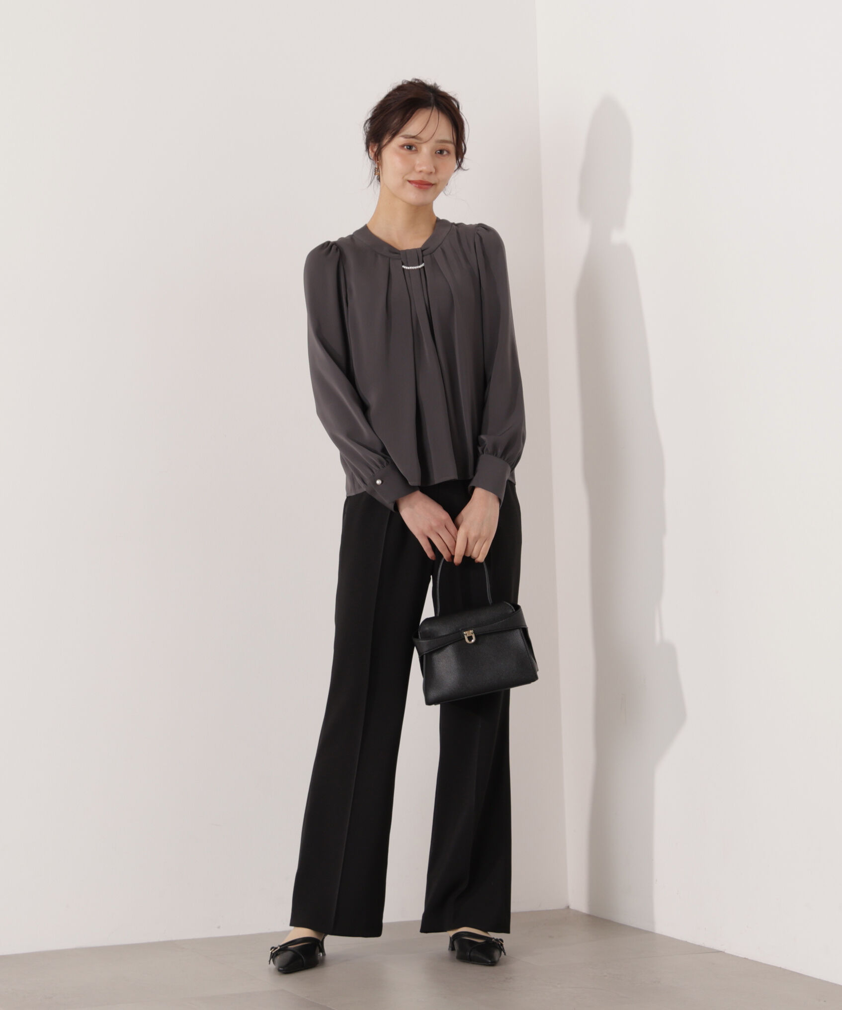 PROPORTION BODY DRESSING「パール付きベーシックブラウス 26SS」|シャツ・ブラウス|