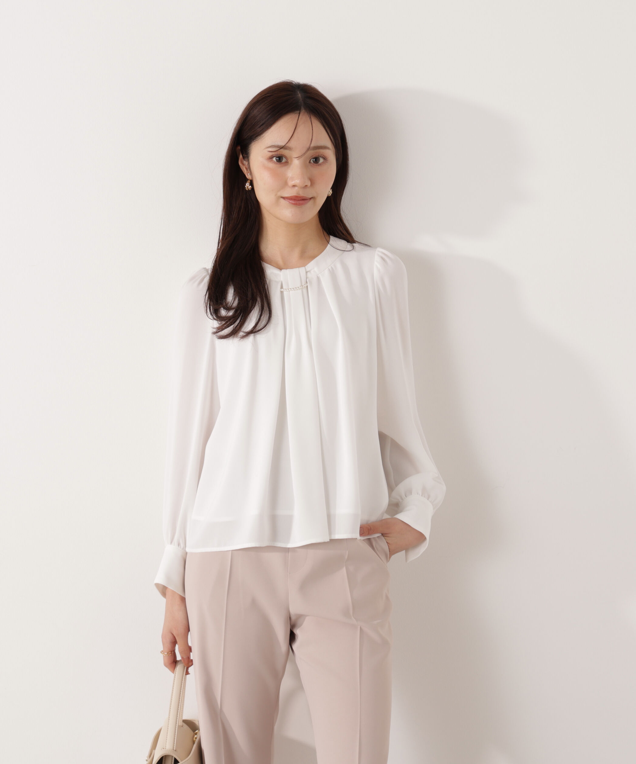 PROPORTION BODY DRESSING「パール付きベーシックブラウス 26SS」|シャツ・ブラウス|