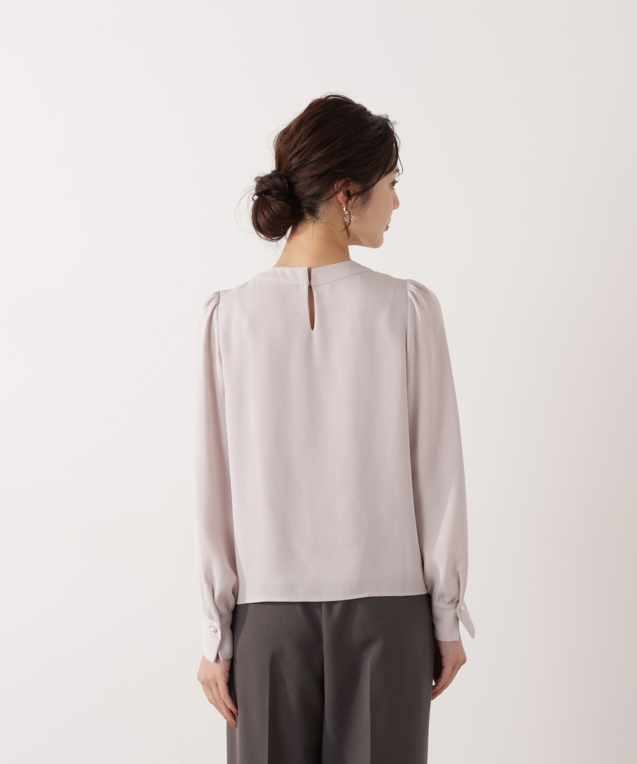 PROPORTION BODY DRESSING「パール付きベーシックブラウス 26SS」|シャツ・ブラウス|
