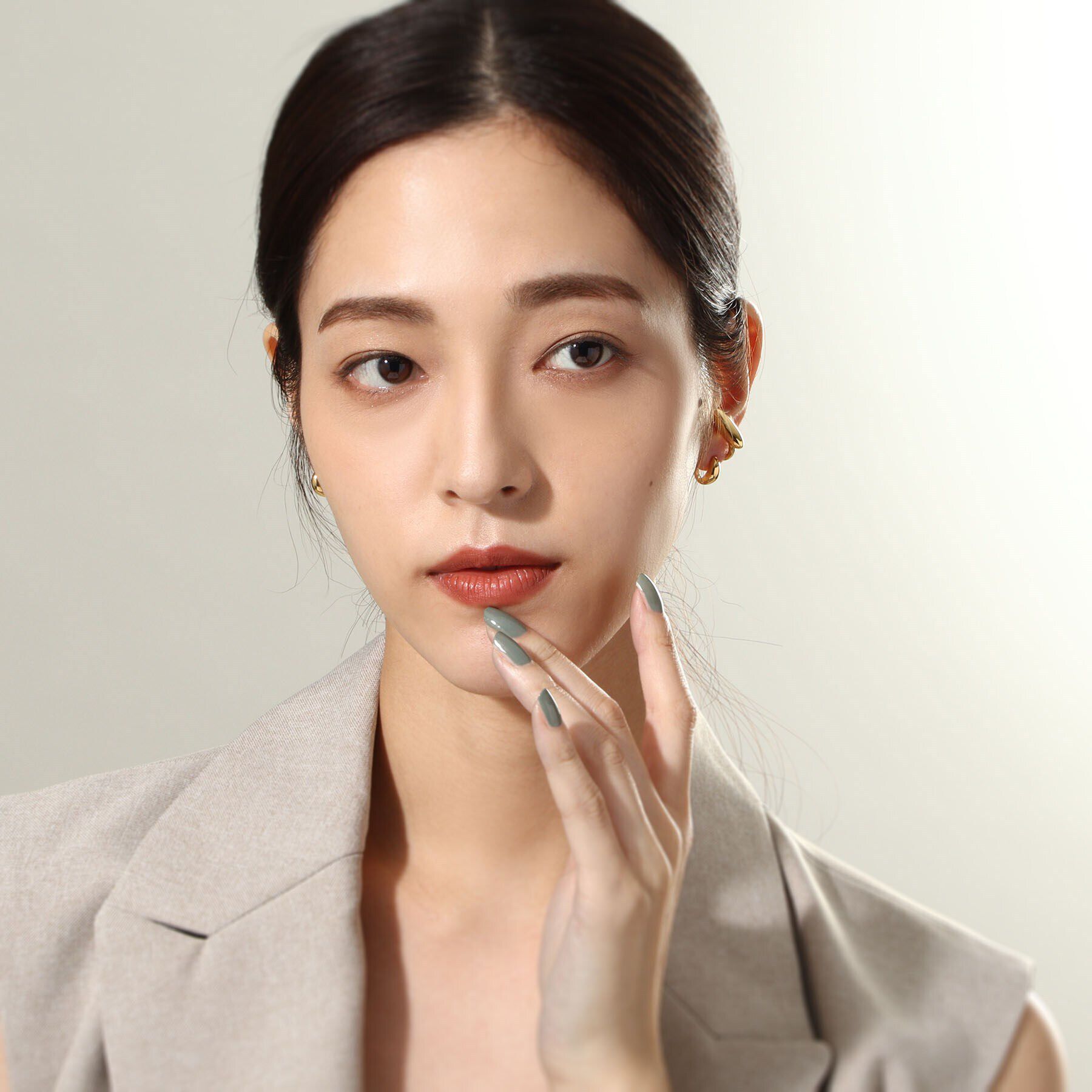 COCOSHNIK ONKITSCH「シルバー オーバルモチーフ ラージイヤーカフ GP」|イヤリング|