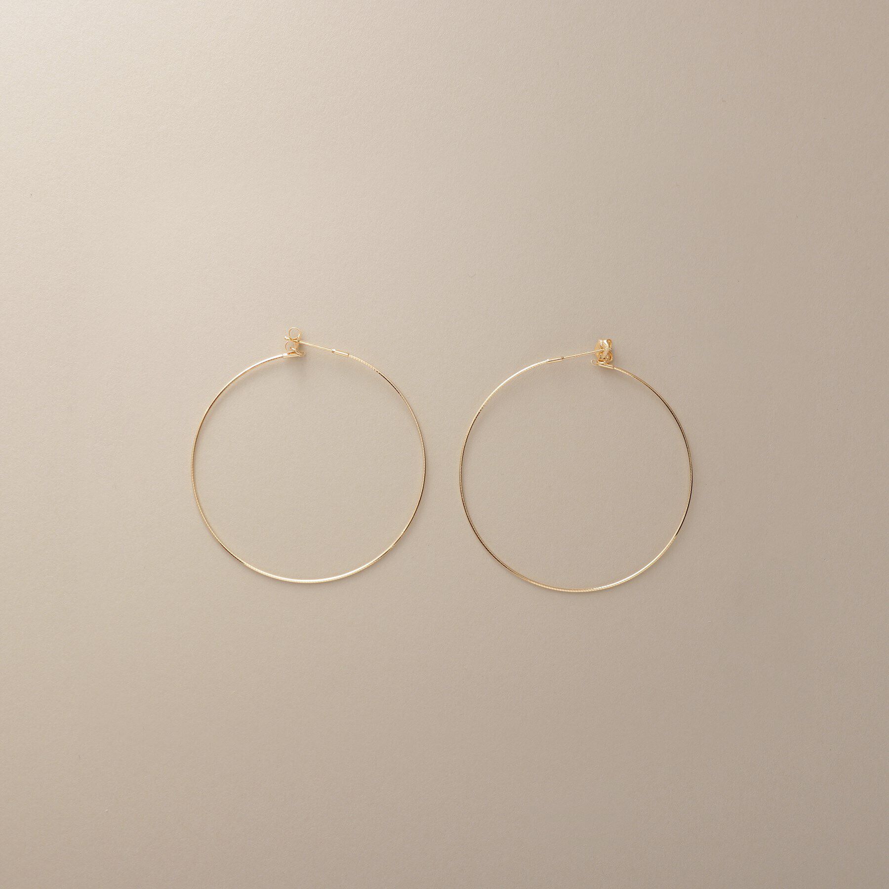 COCOSHNIK「K18オメガチェーン フープピアス大」|ピアス|