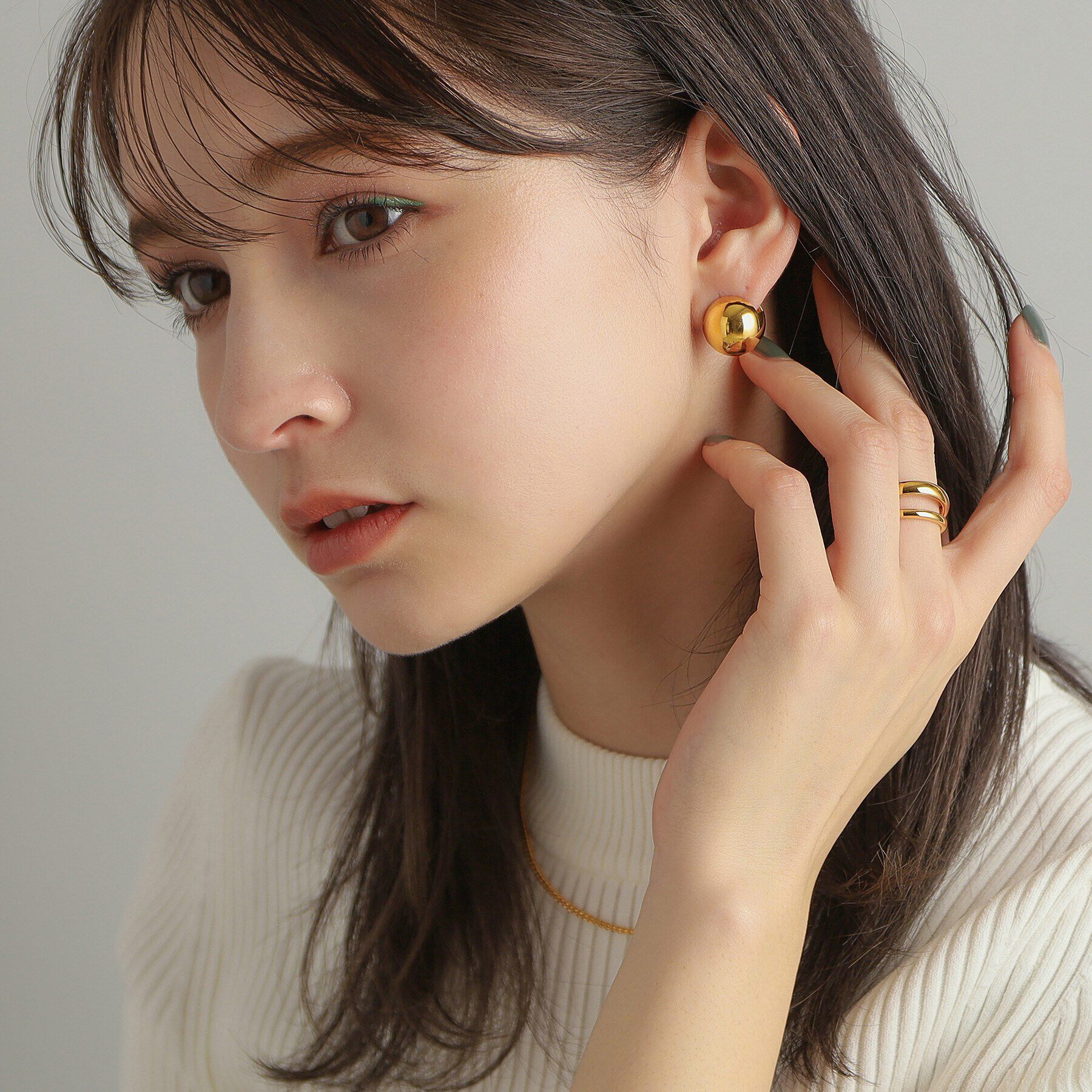 COCOSHNIK ONKITSCH「シルバー ハギーピアス ボールL GP」|ピアス|