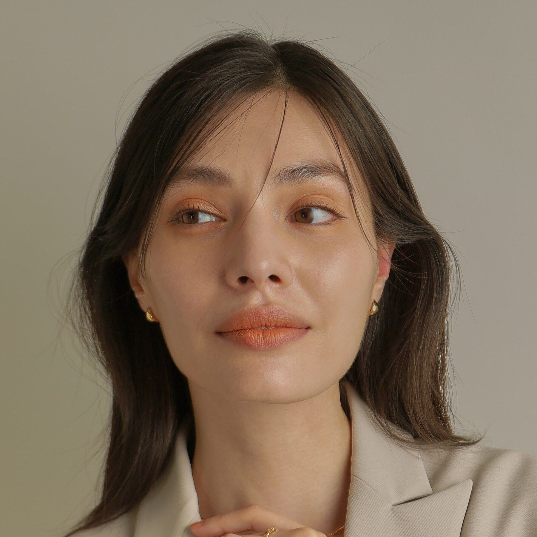 COCOSHNIK「K18ペアシェイプフープ ワンタッチピアス」|ピアス|