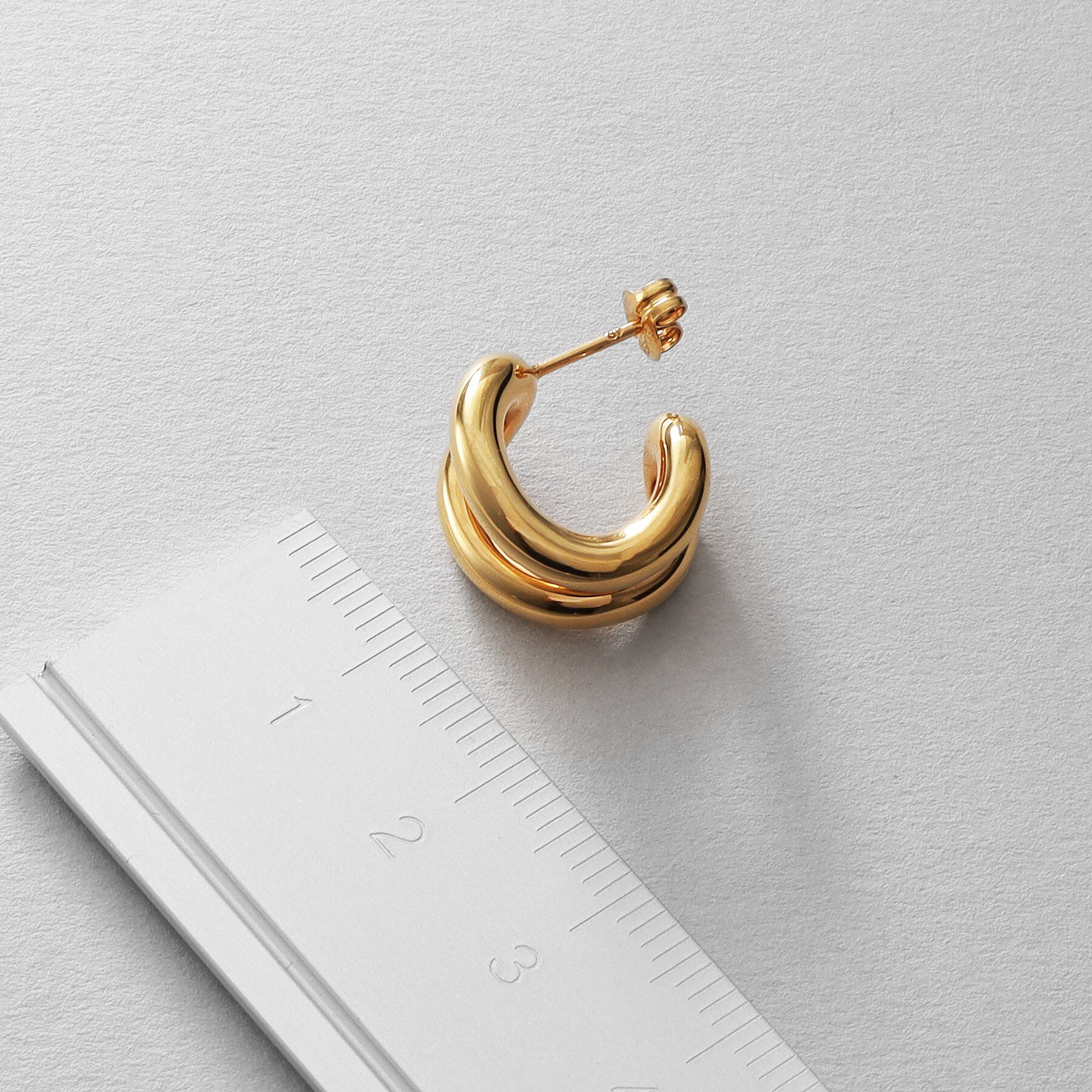 COCOSHNIK ONKITSCH「シルバー スモールフープ ニュアンスループピアス GP」|ピアス|