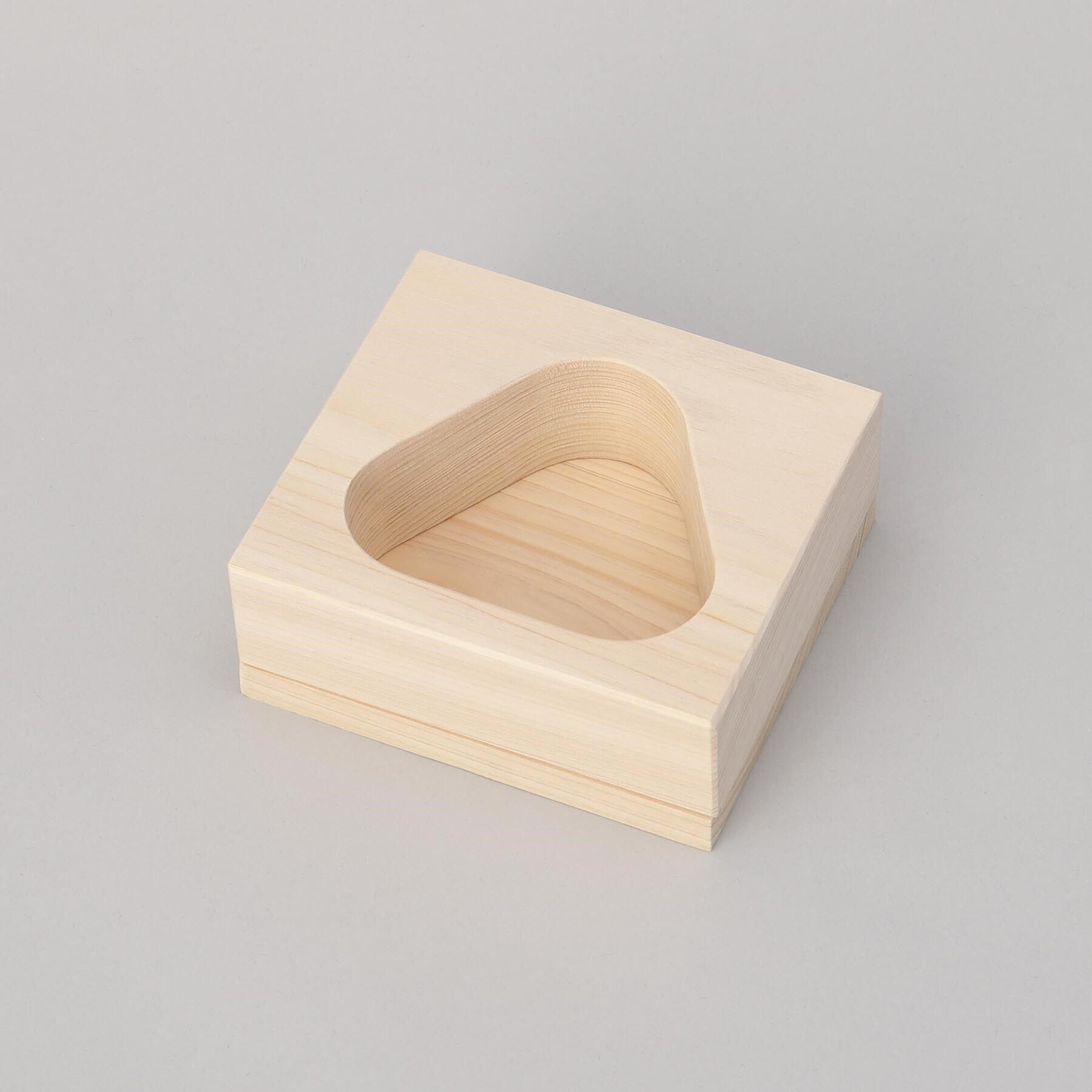 212 KITCHEN STORE「ふんわりできる、国産天然木ひのきのおむすび型 1個」|食器・キッチングッズ|