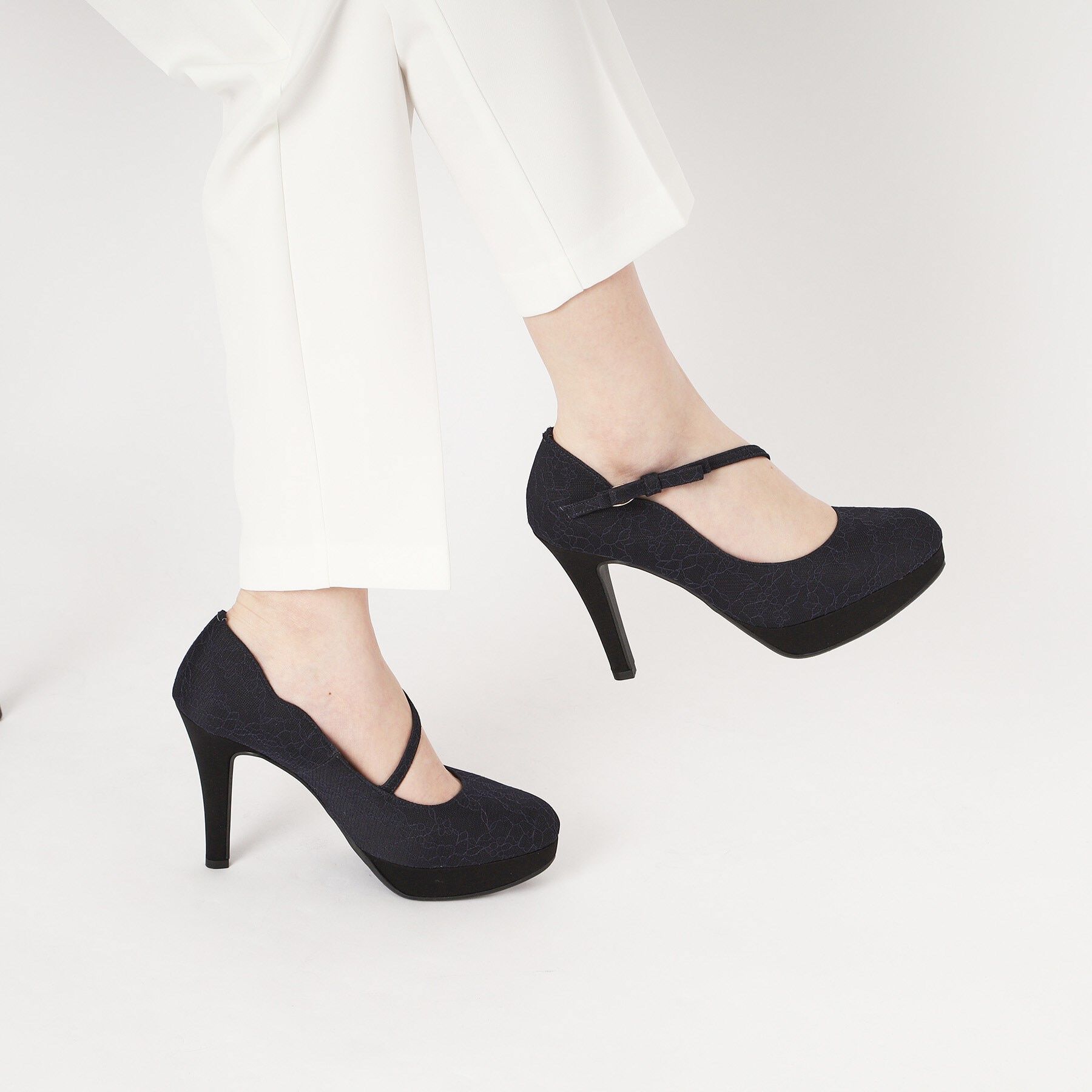 ESPERANZA「斜めストラップ厚底リボンパンプス 結婚式二次会 パーティー 24SS」|パンプス|