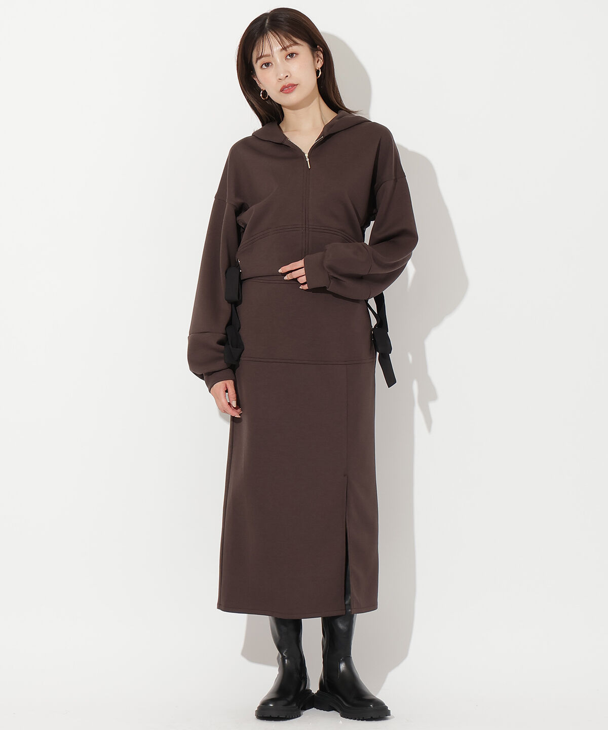 アンドクチュール「ダンボールポンチパーカーセットアップ」|ワンピース|ﾀﾞｰｸﾌﾞﾗｳﾝ