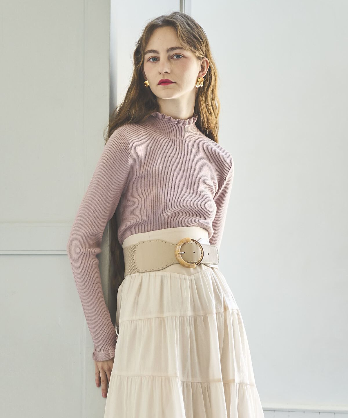 アンドクチュール「フリルネックリブプルオーバー」|ニット・セーター|ピンク