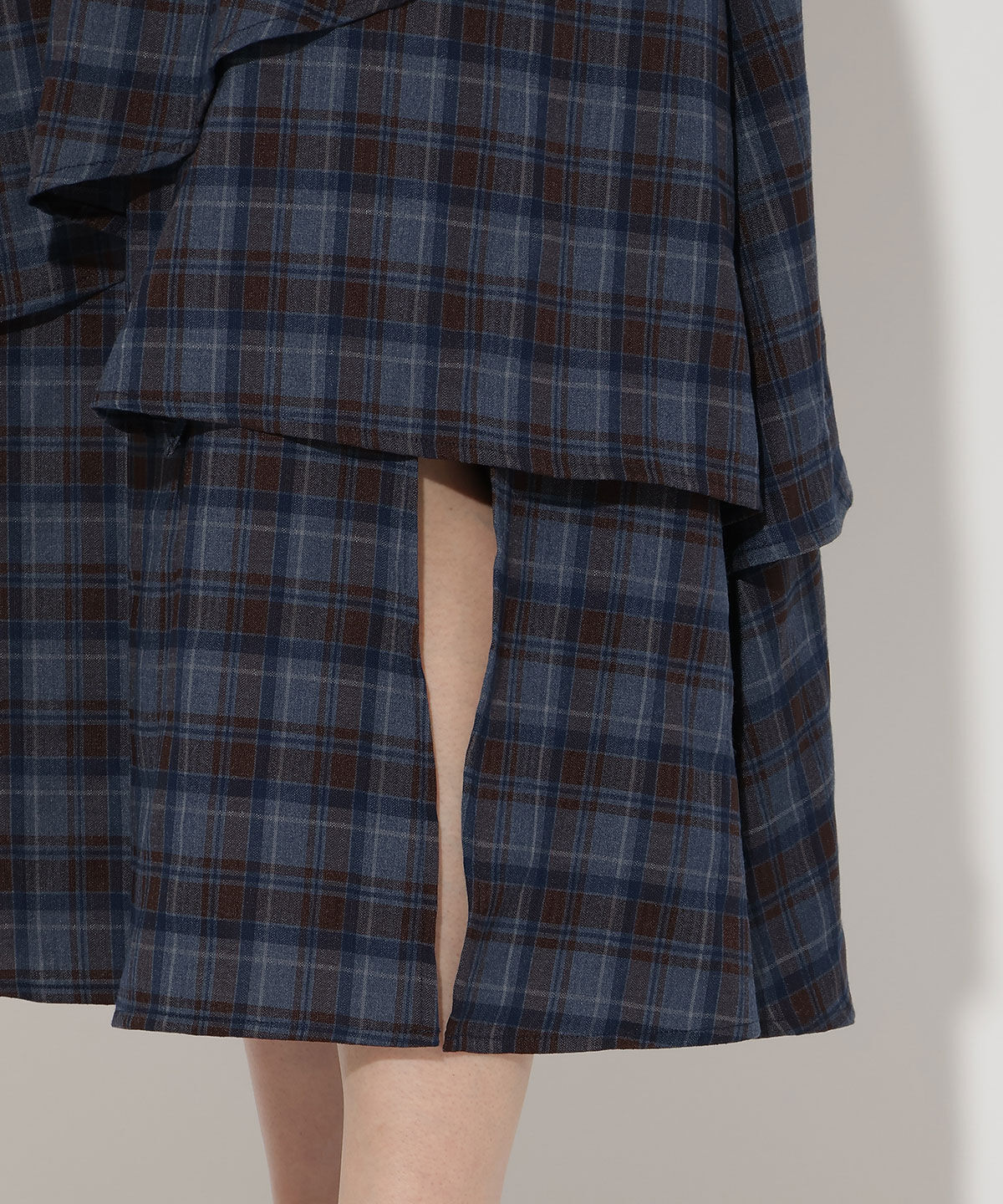 アンドクチュール「チェックアシメティアードスカート」|フレア|
