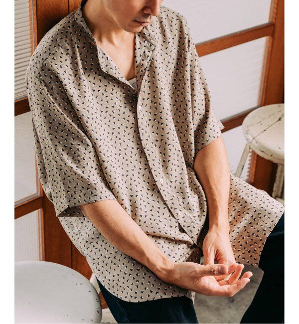 EDIFICE「《追加》パターンクレープ ショートスリーブ バンドカラーシャツ」|シャツ・ブラウス|ベージュ A