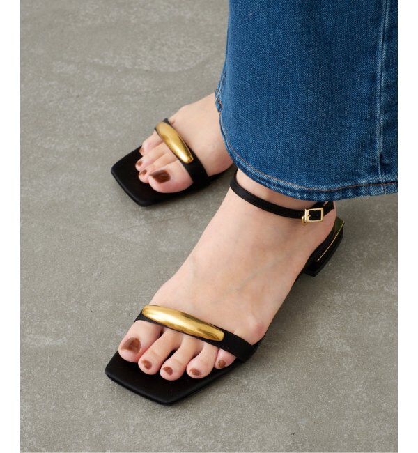  「GRISEメタルモチーフストラップフラットサンダル」|サンダル|