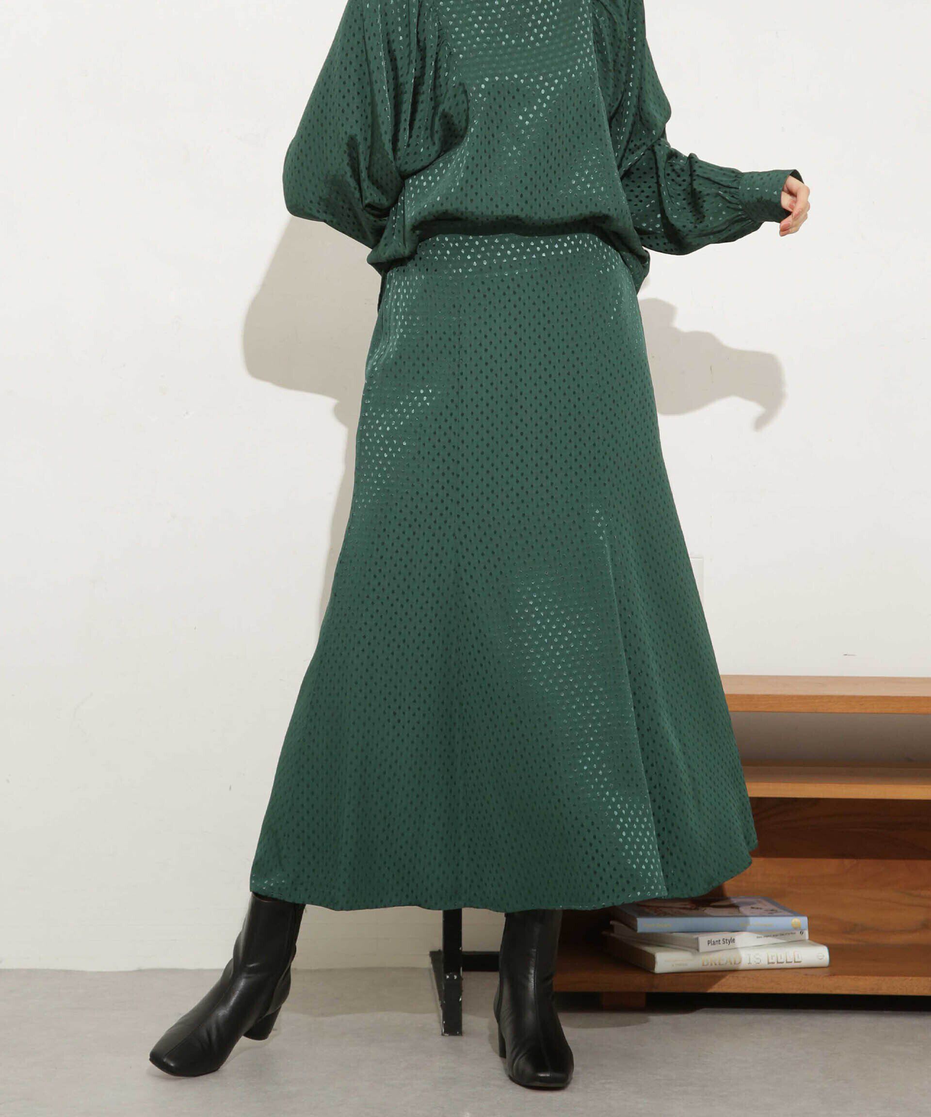 nano･universe「ドットジャガードサテンフレアスカート（セットアップ可）」|スカート|