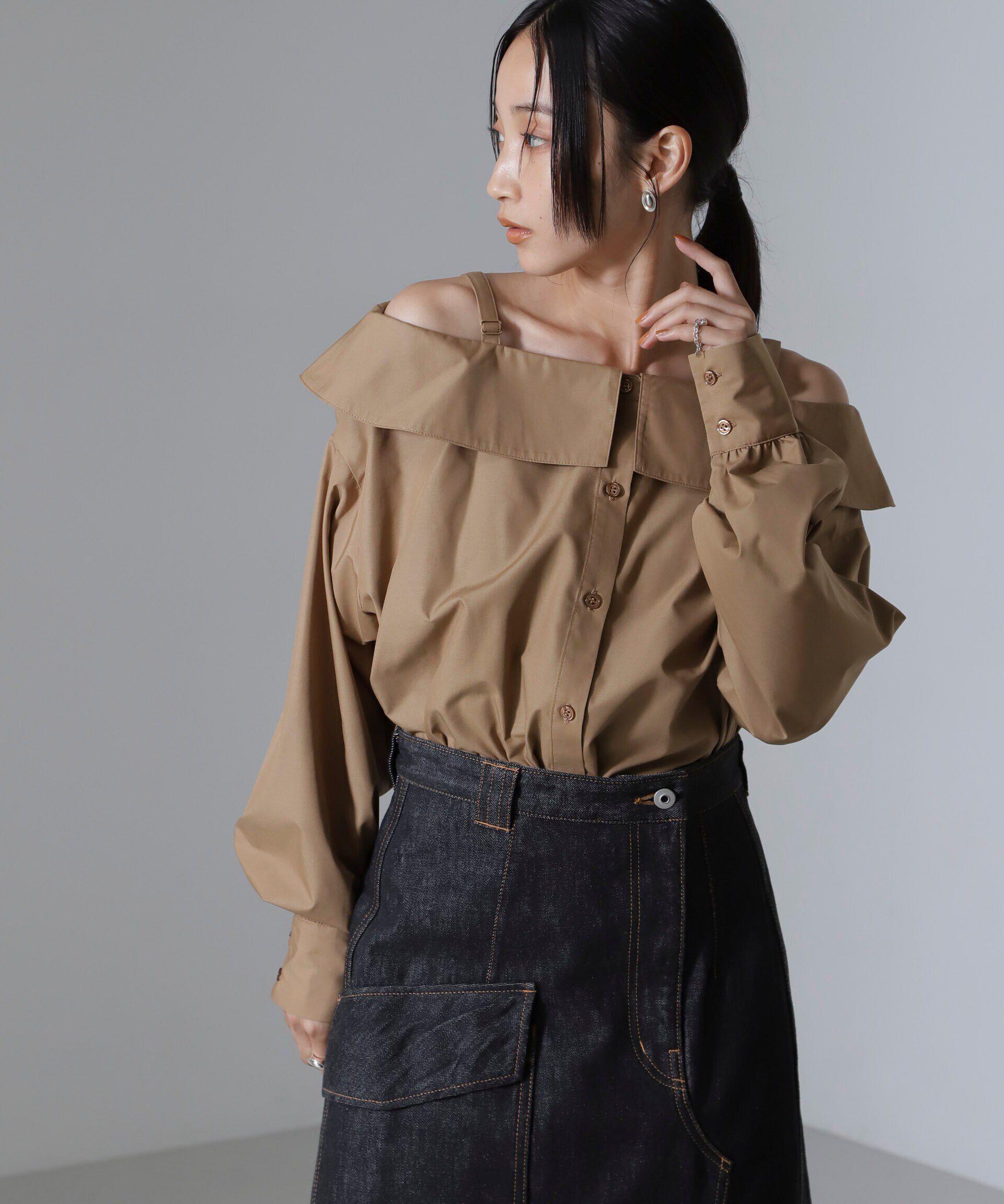 nano･universe「オフショルダーデザインシャツ」|シャツ・ブラウス|ベージュ