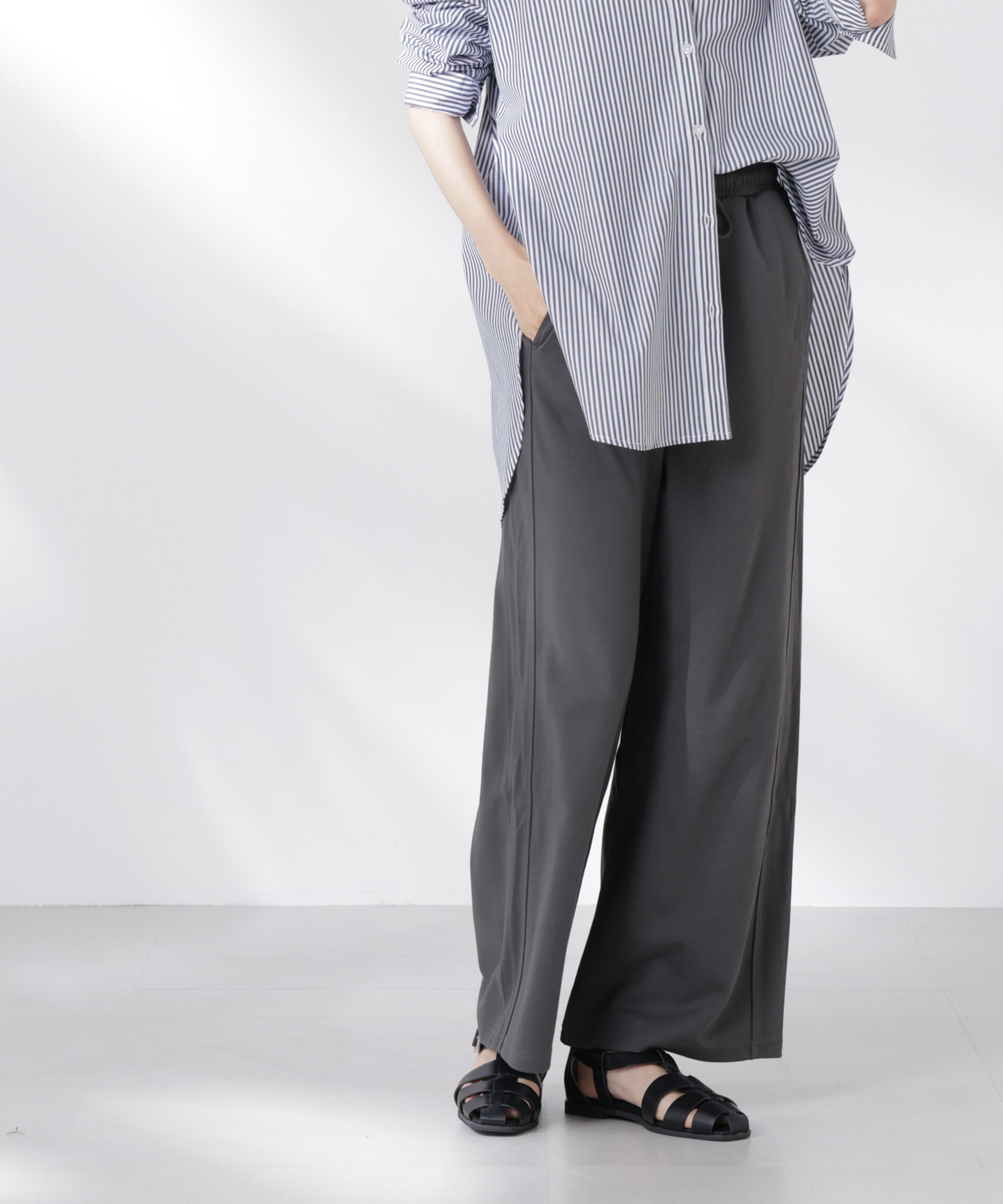 nano･universe「ダンボールカットワイドパンツ」|チノ|チャコール3