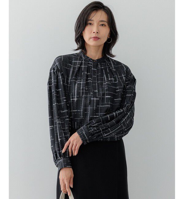 23区「【洗える】モノクロトーンプリント ブラウス」|シャツ・ブラウス|ブラック系