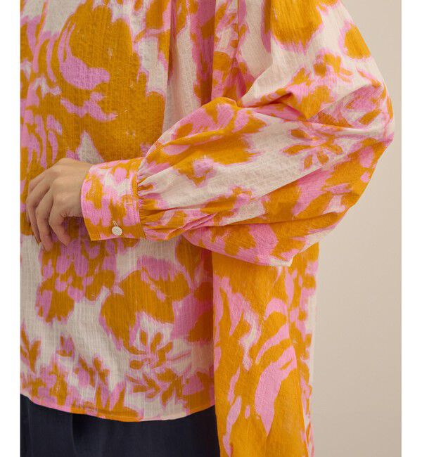 ROPE「【DEVEAUX（デヴォー）】別注ボカシフラワーボリュームスリーブブラウス/洗える」|シャツ・ブラウス|