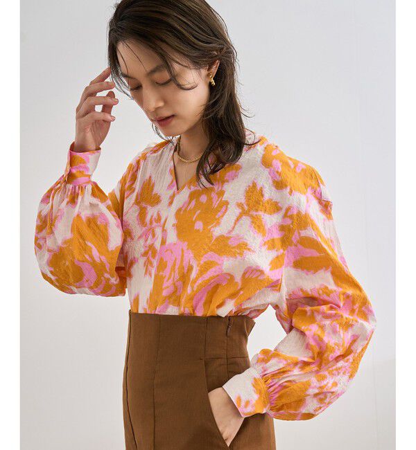 ROPE「【DEVEAUX（デヴォー）】別注ボカシフラワーボリュームスリーブブラウス/洗える」|シャツ・ブラウス|オレンジ系(71)