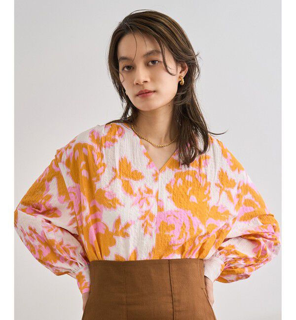 ROPE「【DEVEAUX（デヴォー）】別注ボカシフラワーボリュームスリーブブラウス/洗える」|シャツ・ブラウス|