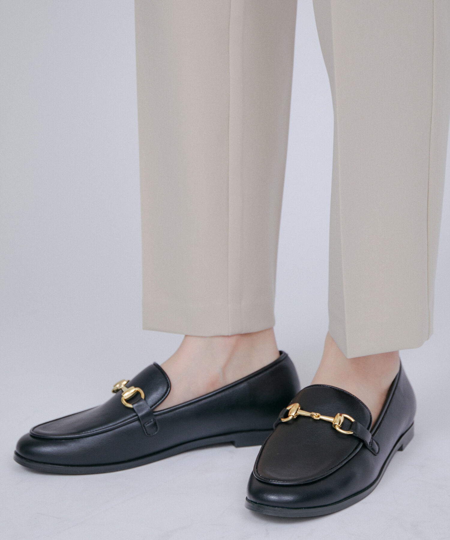 Juze「【晴雨兼用】【HARUTAコラボ】リサイクルレザービットローファー」|ローファー|