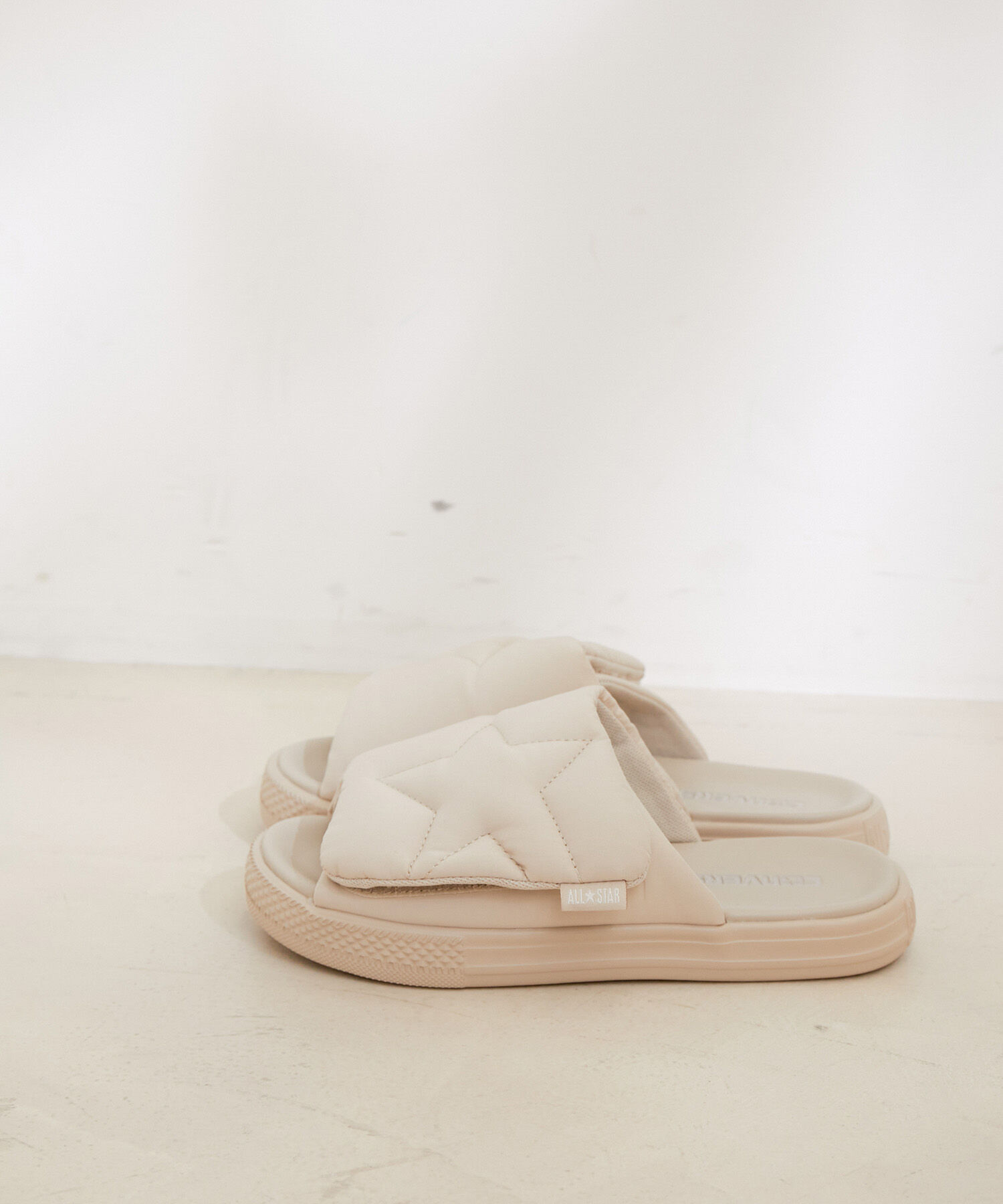 Juze「【WEB限定】【CONVERSE】ALL STAR PADDEDBELT SANDAL」|サンダル|