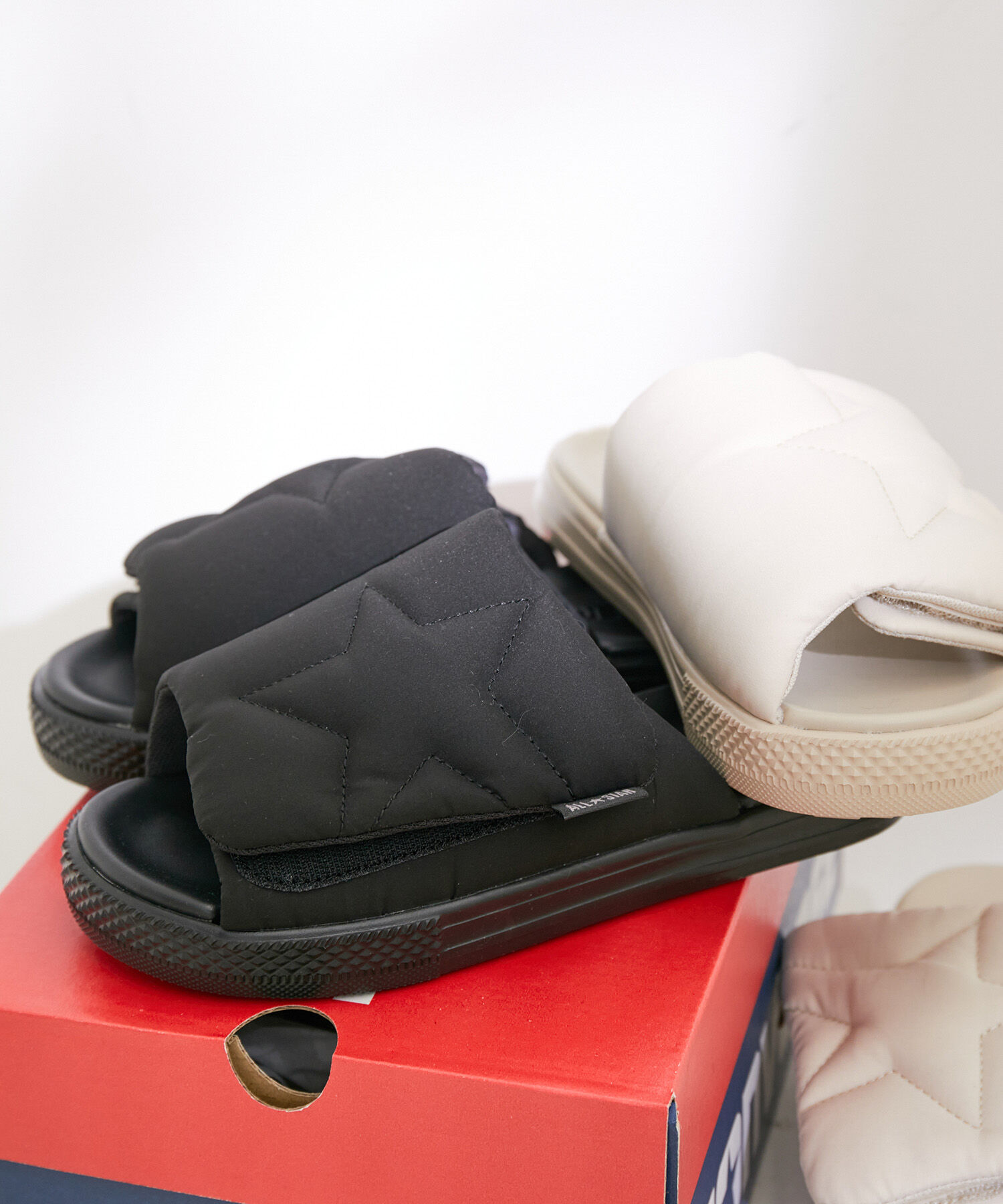 Juze「【WEB限定】【CONVERSE】ALL STAR PADDEDBELT SANDAL」|サンダル|