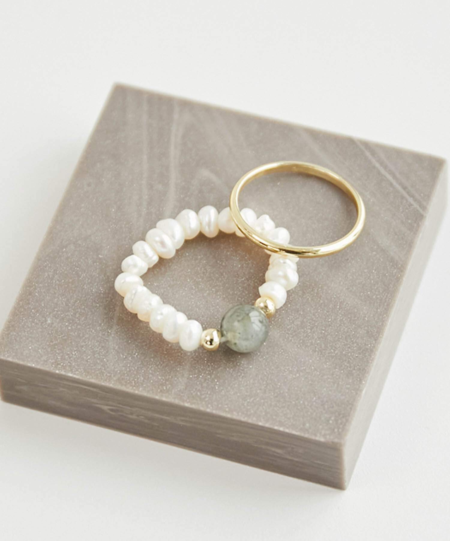 ROPE PICNIC PASSAGE「天然石&times;淡水パールリング」|リング|グレー(07)