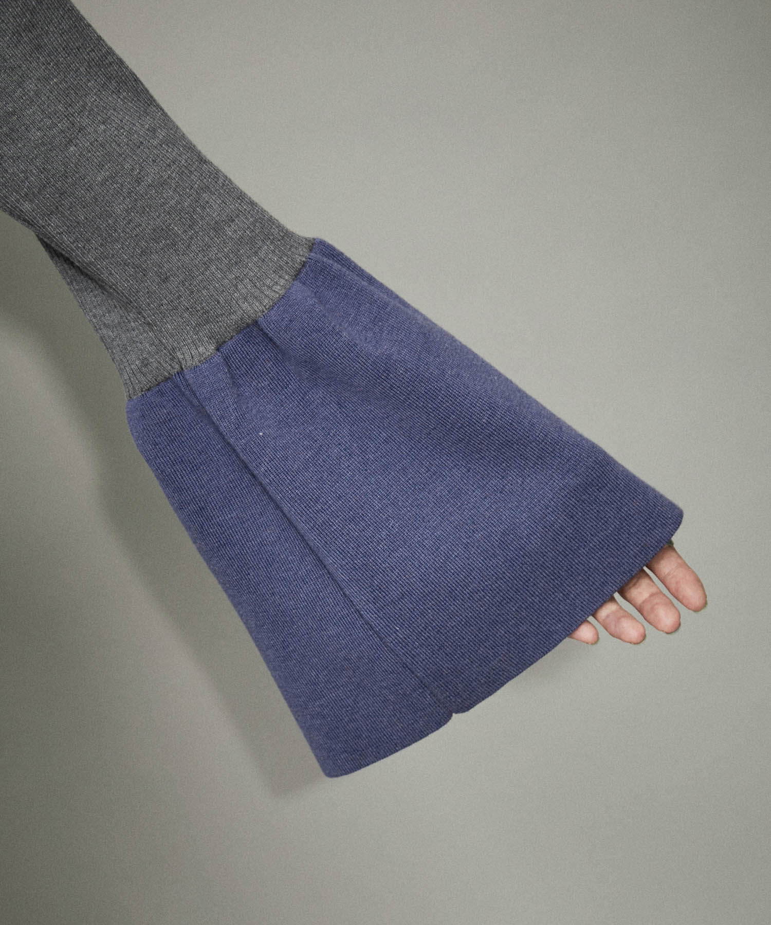 ADAM ET ROPE'「フレアカフスニットワンピース」|ワンピース|