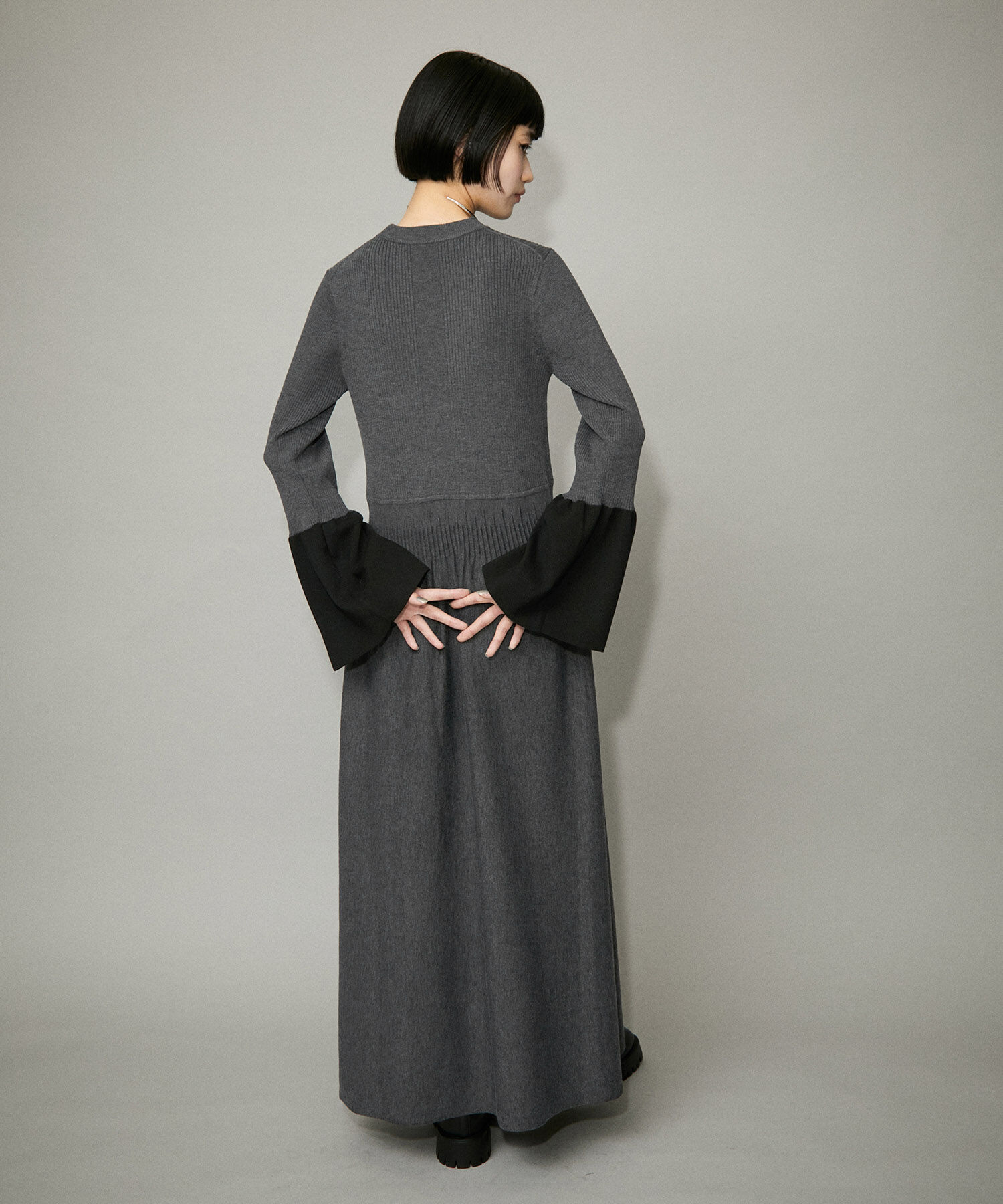 ADAM ET ROPE'「フレアカフスニットワンピース」|ワンピース|