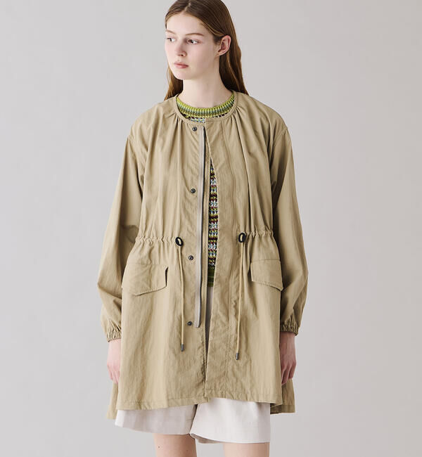 LE GLAZIK「LE GLAZIK | ナイロン ノーカラーコート WOMEN」|トレンチコート|BEIGE