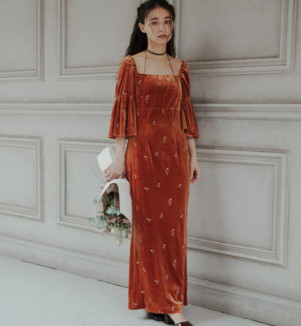 「【オケージョンドレス/結婚式】velour bell sleeve dress」|ドレス|キャメル